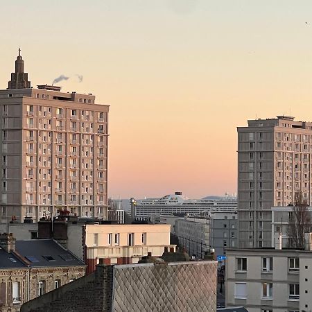 Le Petit Nid Perche Sous Les Toits, Vue Mer 勒阿弗尔 外观 照片